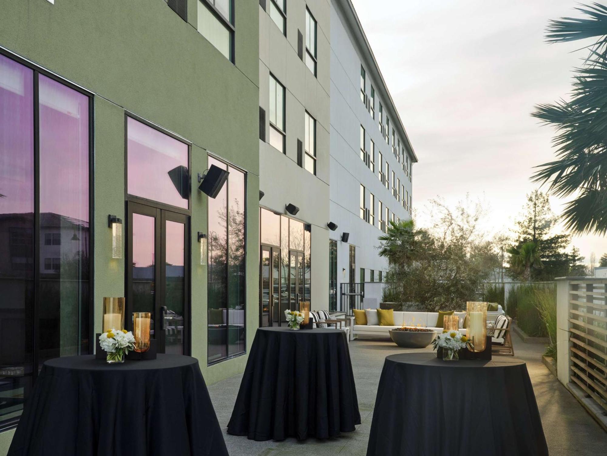 Hotel Centro Sonoma Wine Country, Tapestry Collection Hilton Rohnert Park Exterior photo